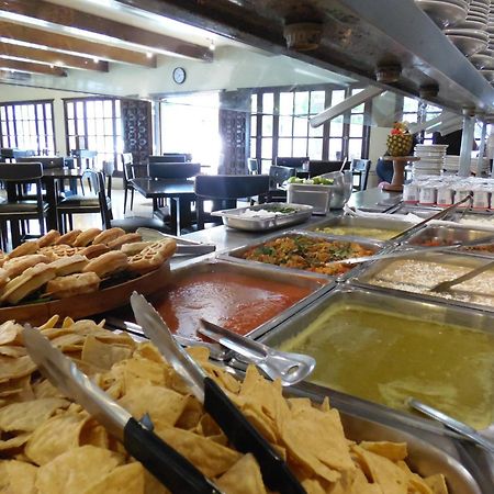 Quality Inn Mazatlan Bagian luar foto