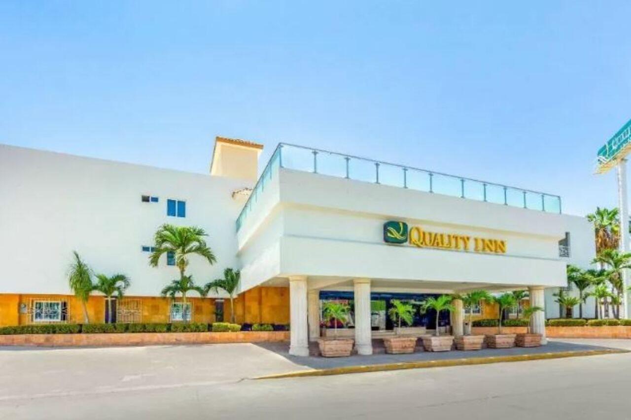 Quality Inn Mazatlan Bagian luar foto