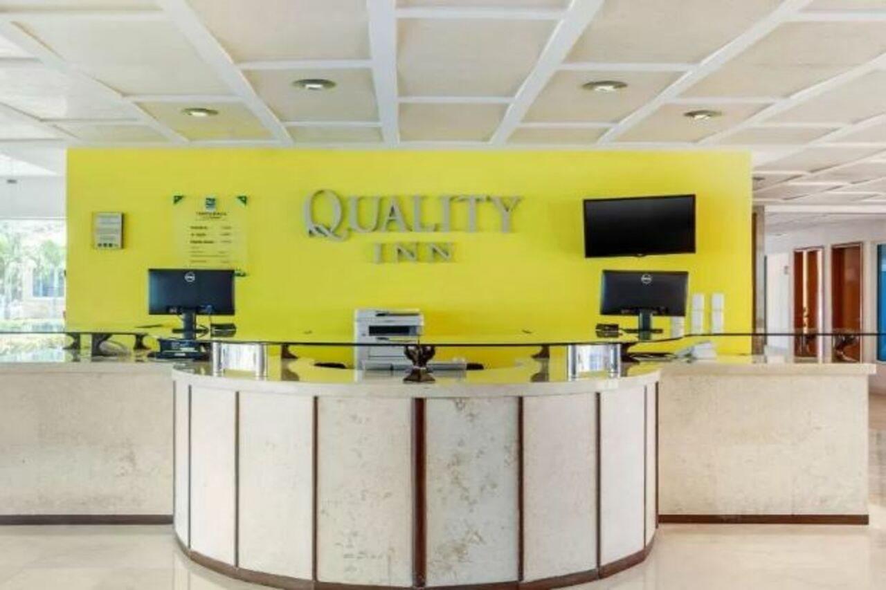 Quality Inn Mazatlan Bagian luar foto