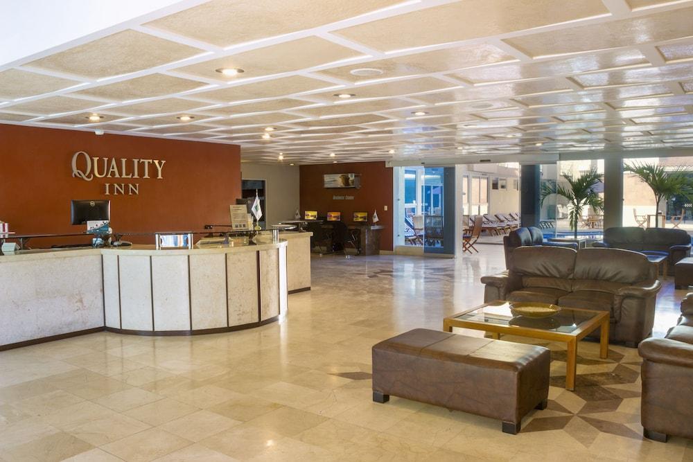 Quality Inn Mazatlan Bagian luar foto