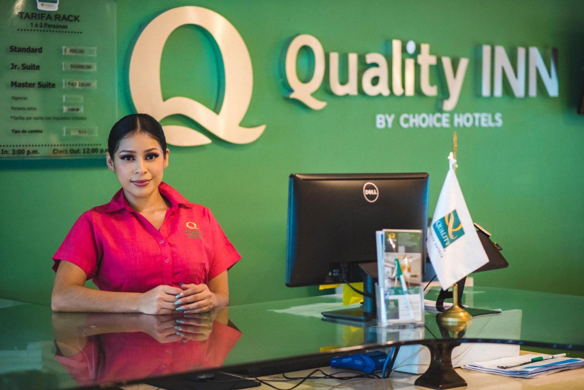 Quality Inn Mazatlan Bagian luar foto