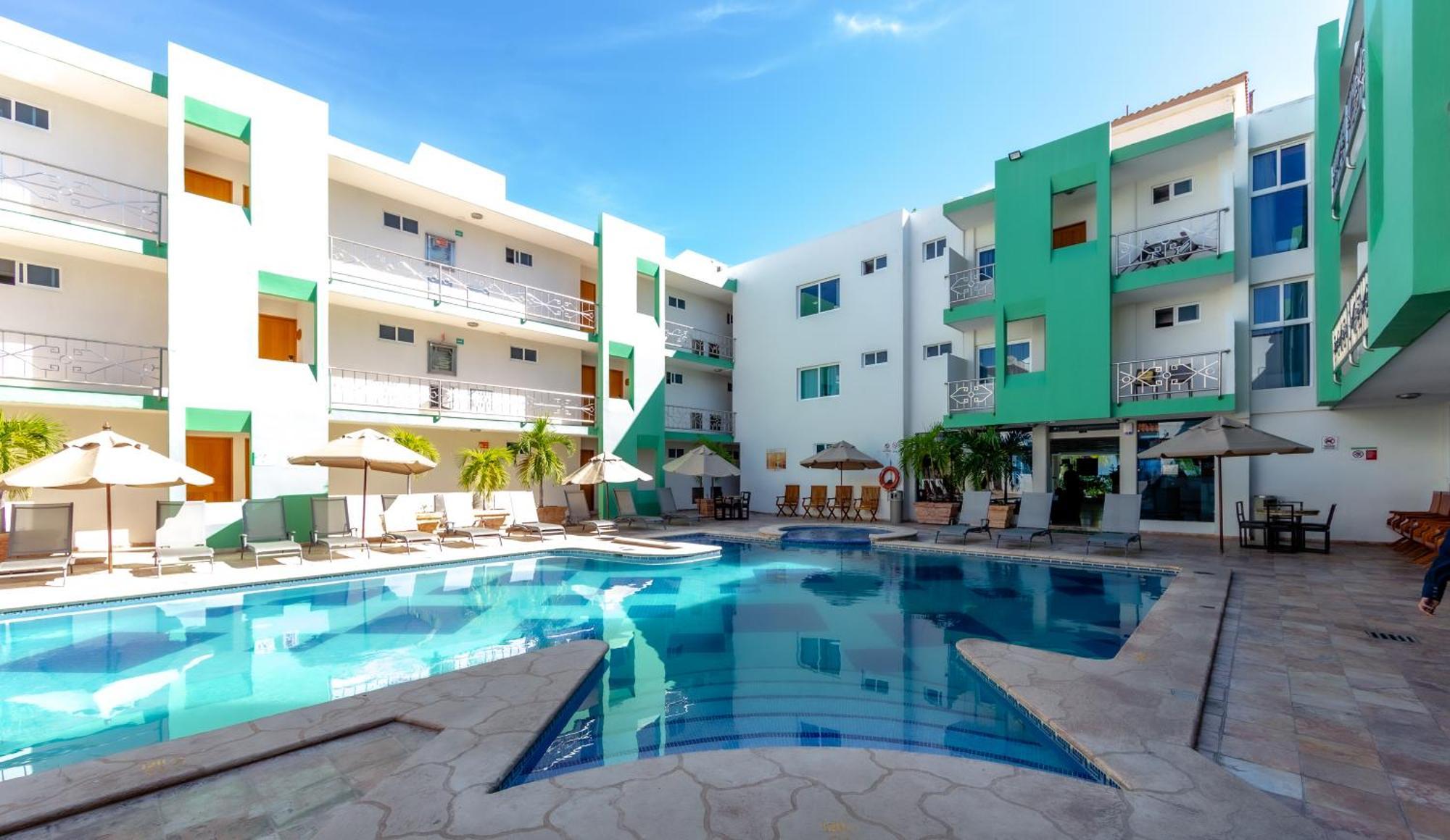 Quality Inn Mazatlan Bagian luar foto