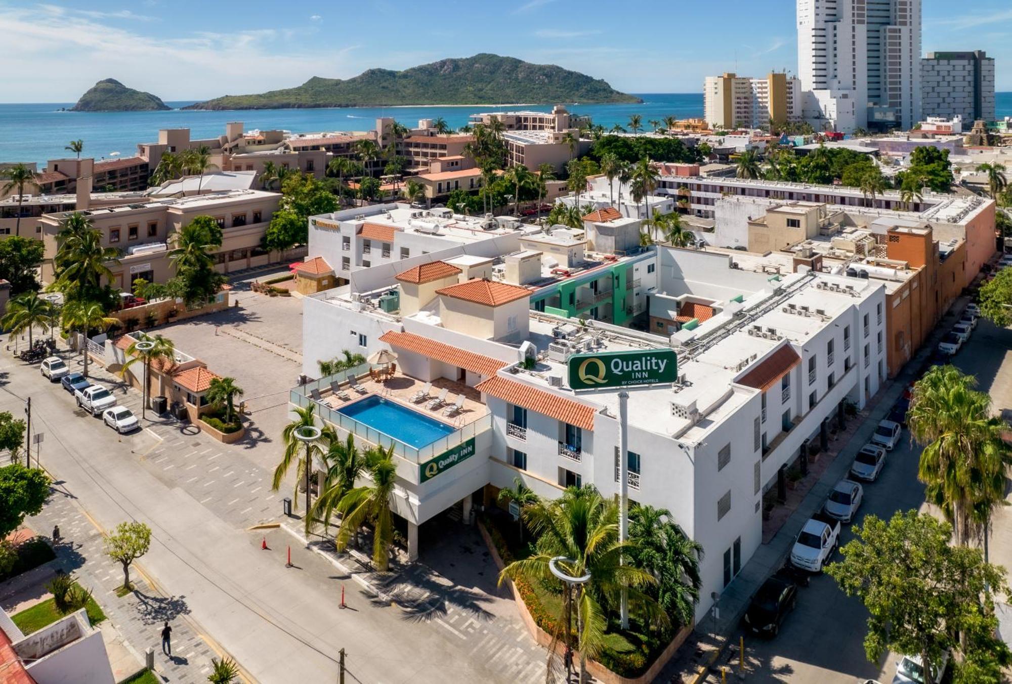 Quality Inn Mazatlan Bagian luar foto