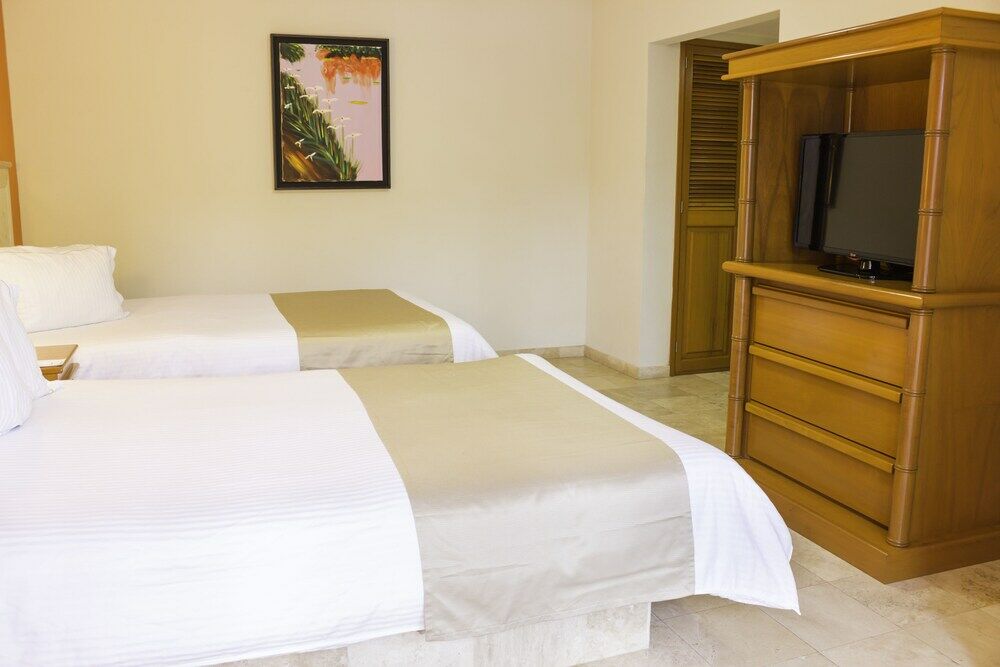 Quality Inn Mazatlan Bagian luar foto